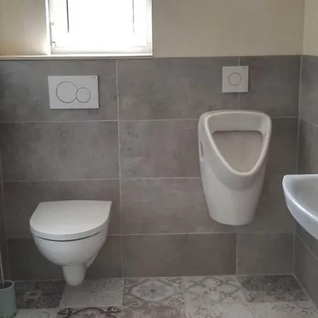 Ferienwohnung Lindeneck Isling 아파트